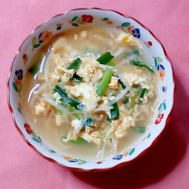 ニラともやしの卵たっぷりスープ
